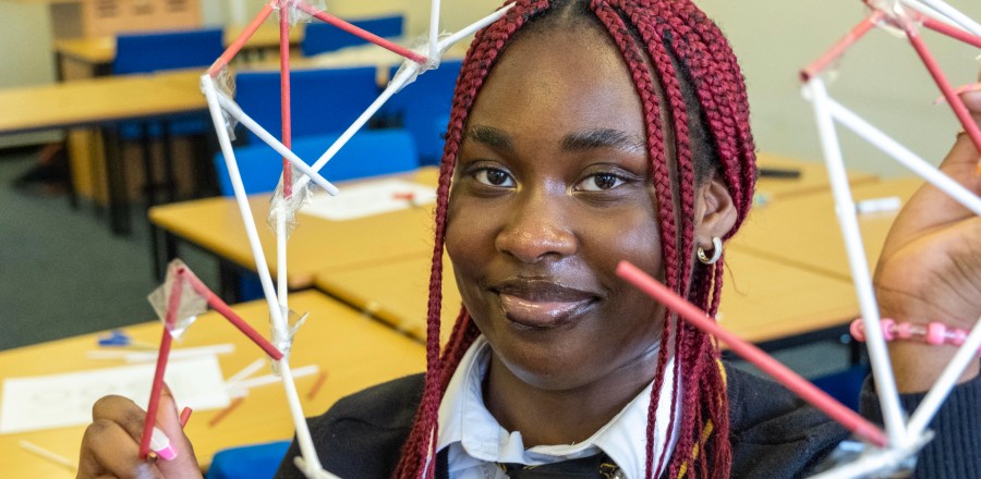 Erica with straw structure