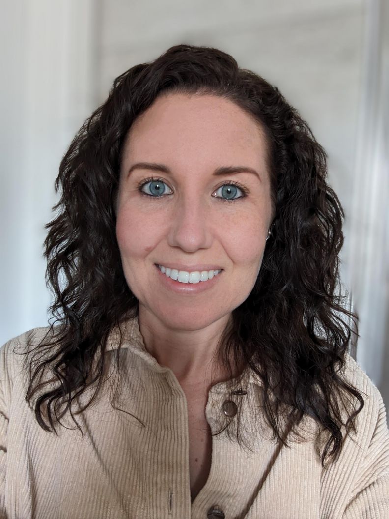 Headshot of Jennifer, a lecturer in the school of health and life sciences