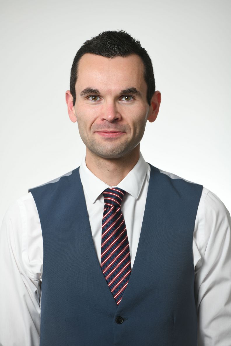 A profile picture of Andrew Logan, a Senior Lecturer in Vision Sciences at GCU.